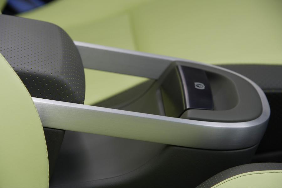  Nissan Azeal Concept 2005 года  (фото 11 из 26)